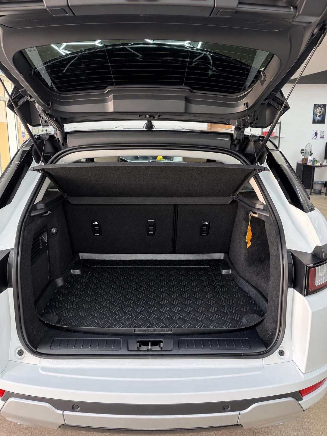 Land Rover Range Evoque 2.0 TD4 180 CV 5p. White e Black Edition