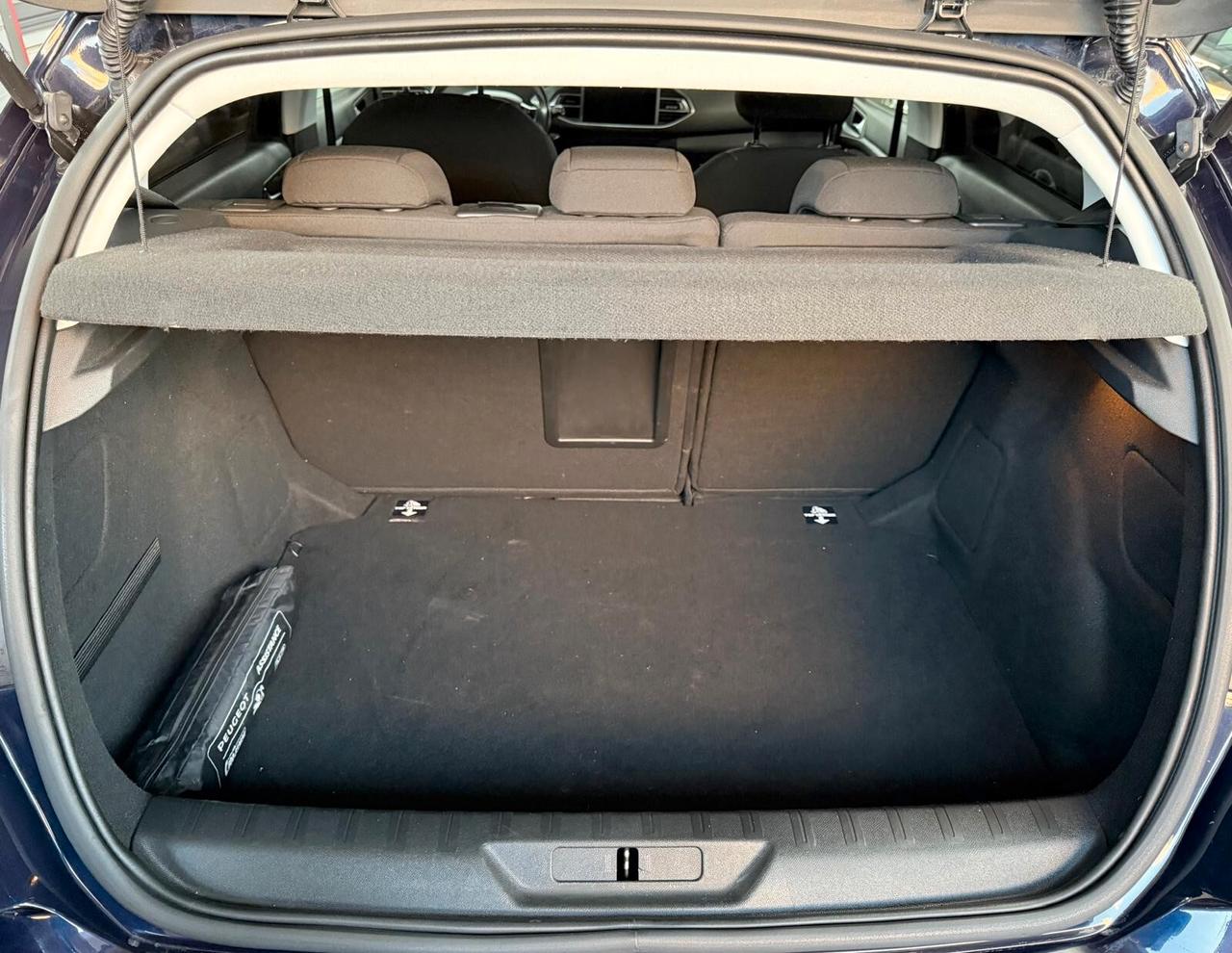 Peugeot 308 BlueHDi 130 S&S Business