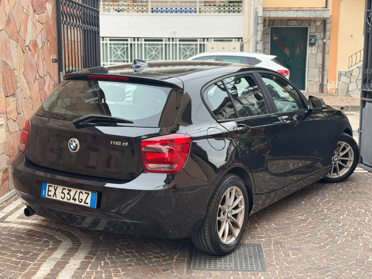 Bmw 116d 5p. Efficient Dynamics Urban