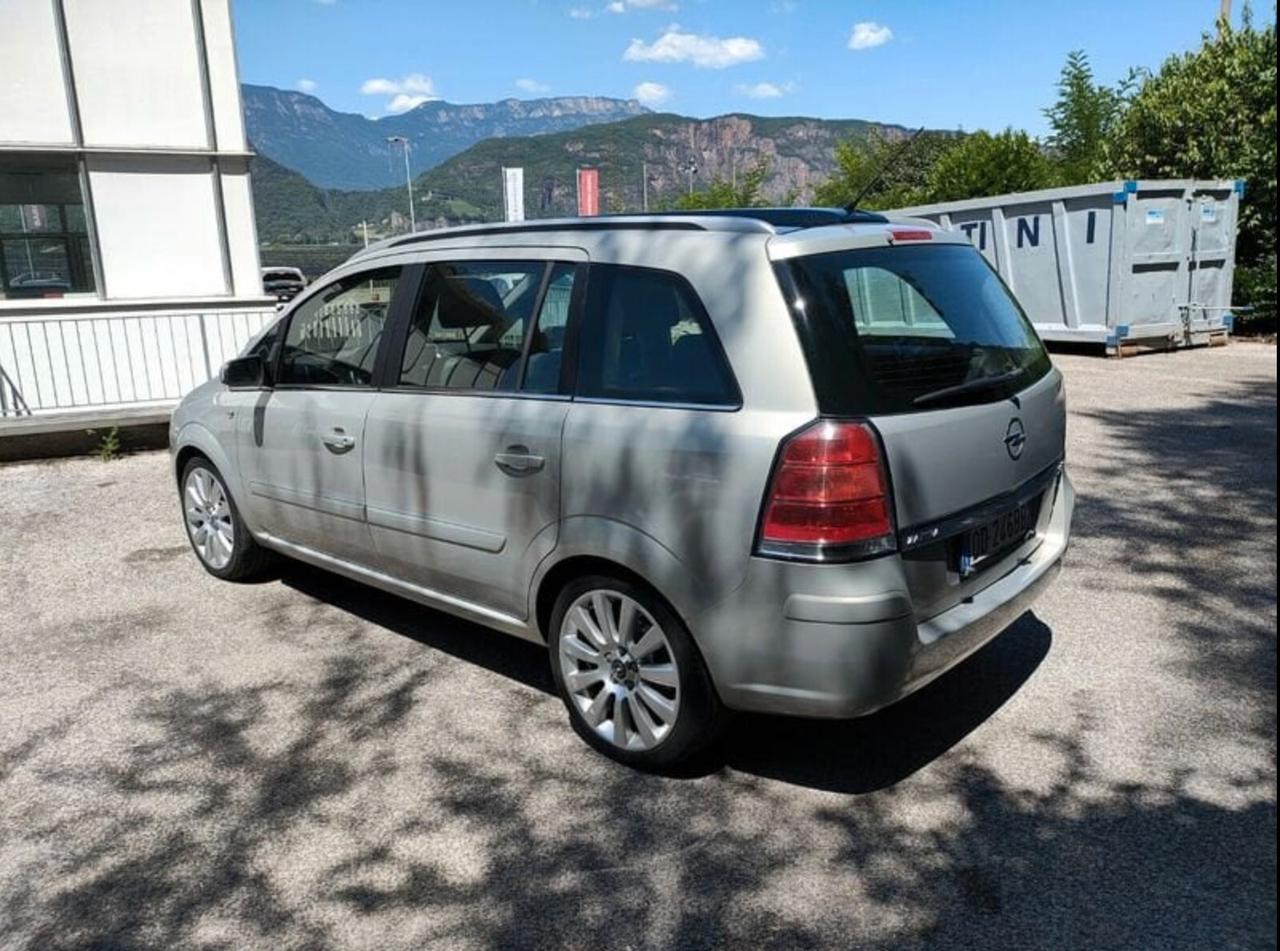Opel Zafira 1.9 16V CDTI 150CV Cosmo