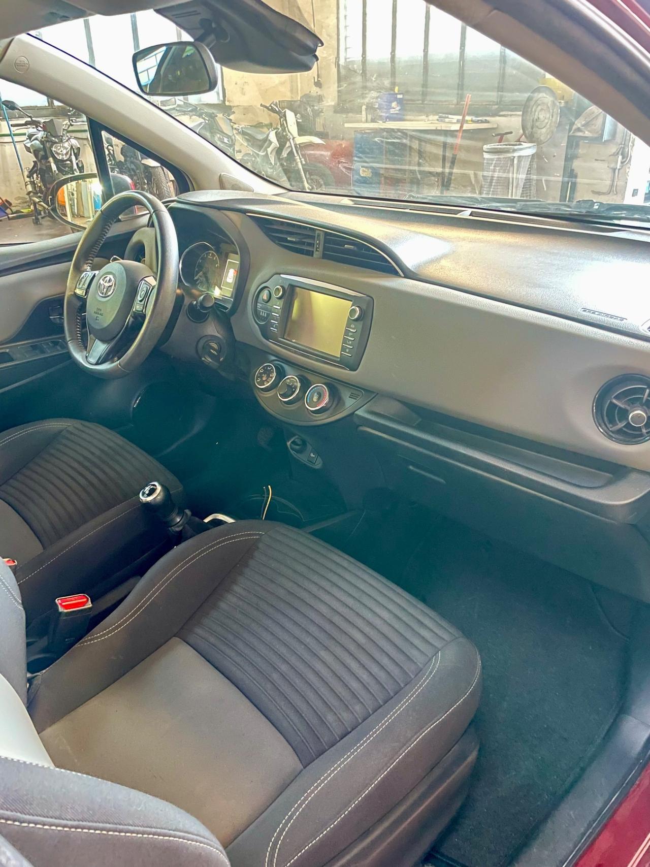 Toyota Yaris 1.0 5 porte Active per neopatentati