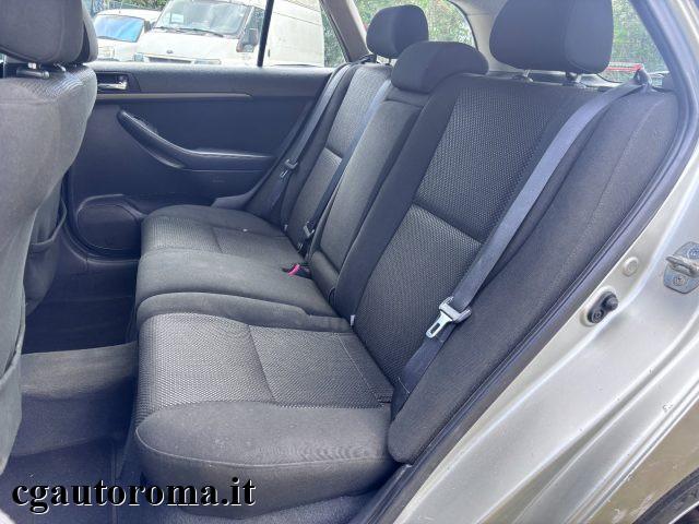 TOYOTA Avensis 2.0 D-4D 16V Station Wagon