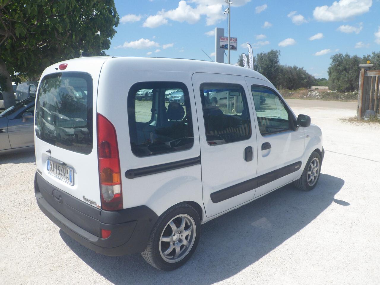 Renault Kangoo 5 posti autovettura