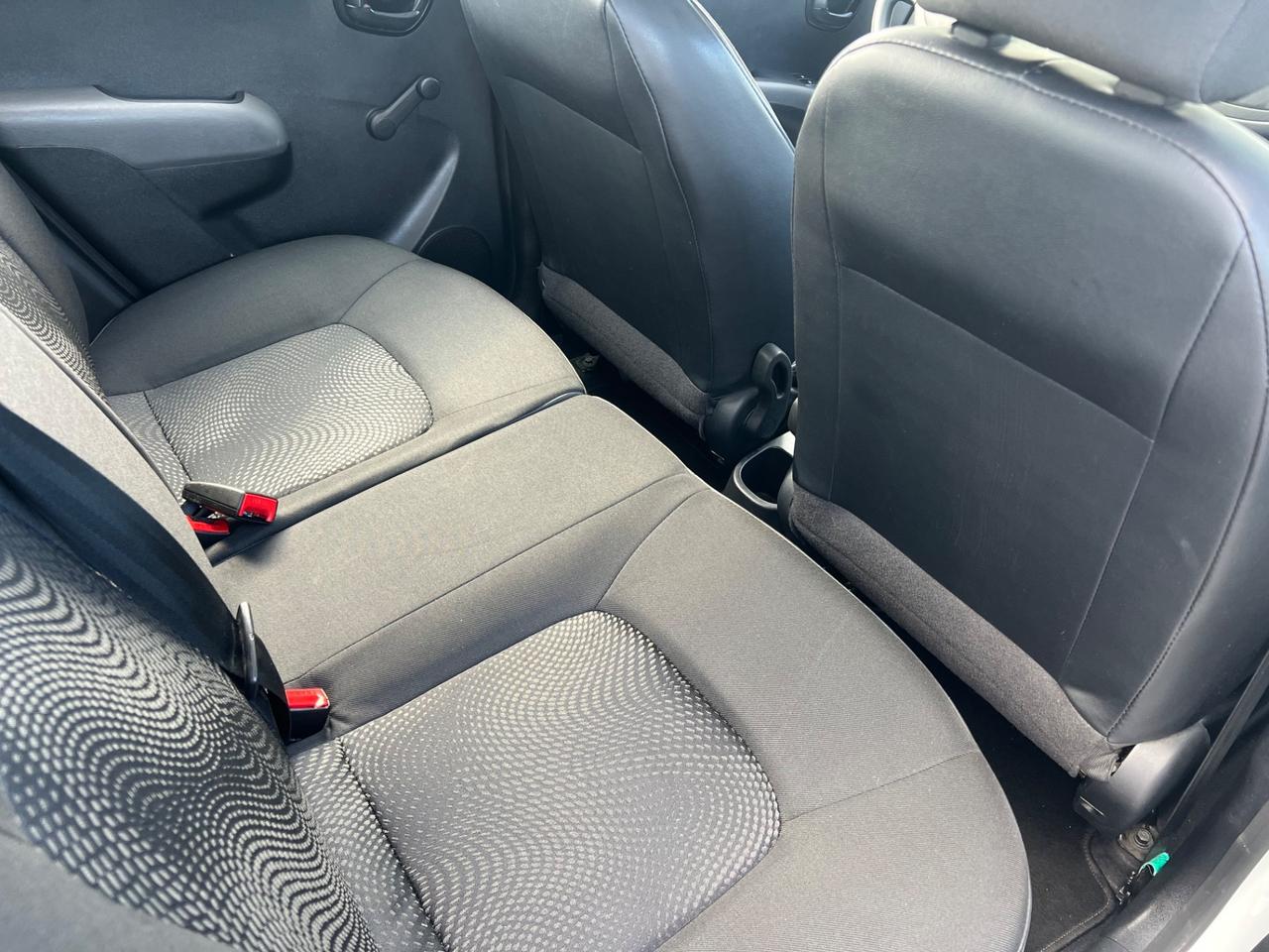 Hyundai i10 1.1 12V BlueDrive GPL Sound Edition