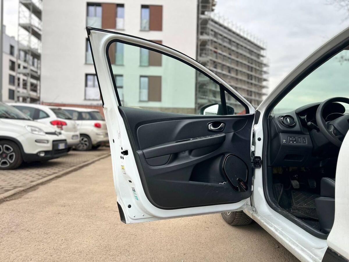 Renault Clio 0.9 tce Moschino Intens Gpl 90cv