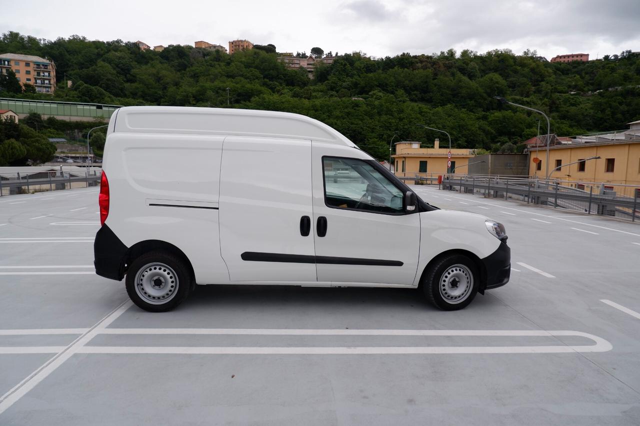 Fiat Doblo 1.6 MJT 105CV S&S PL-TA Cargo Maxi XL Business