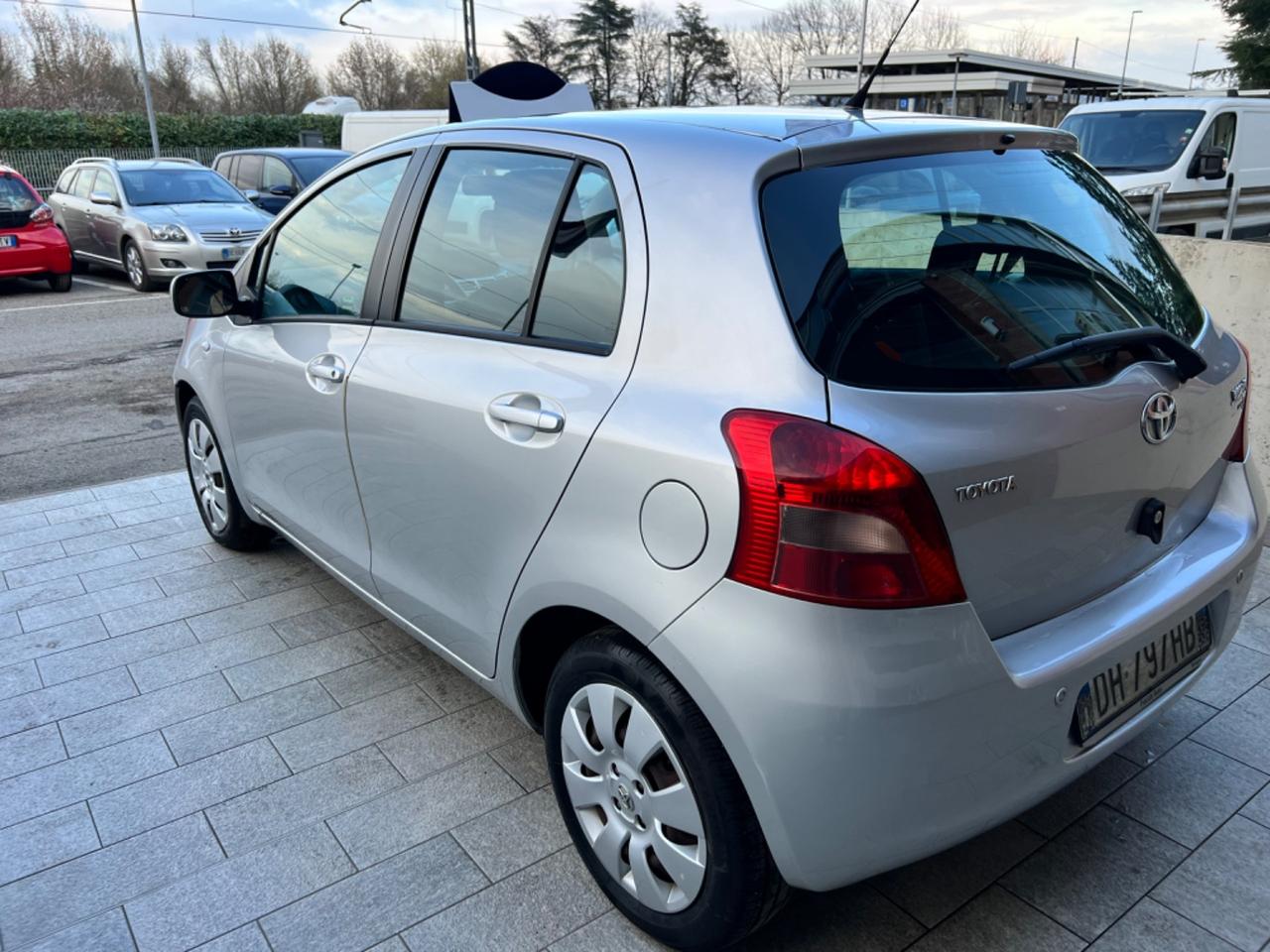 Toyota Yaris 1.3 5 porte