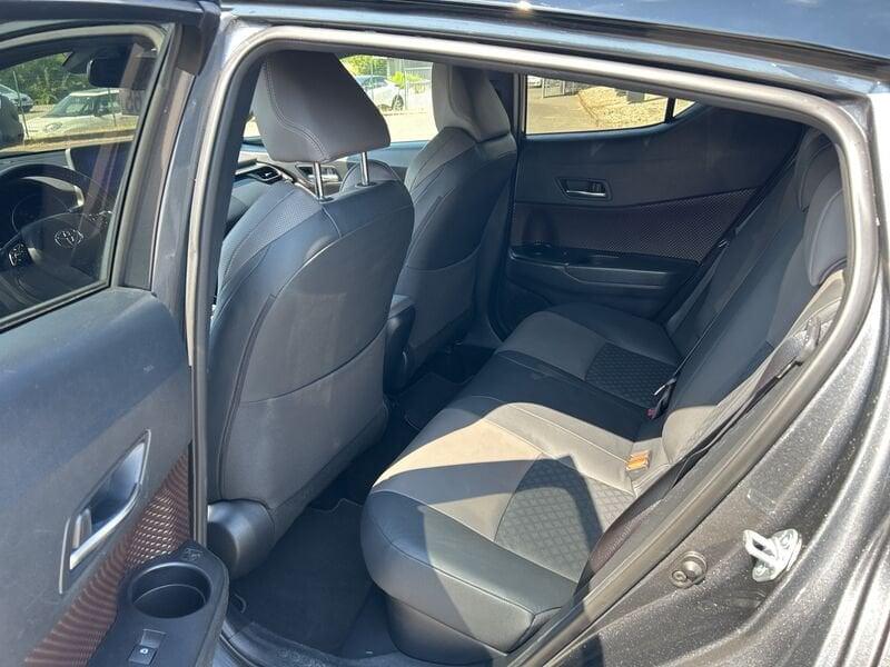 Toyota C-HR C-HR 2.0 HV Lounge
