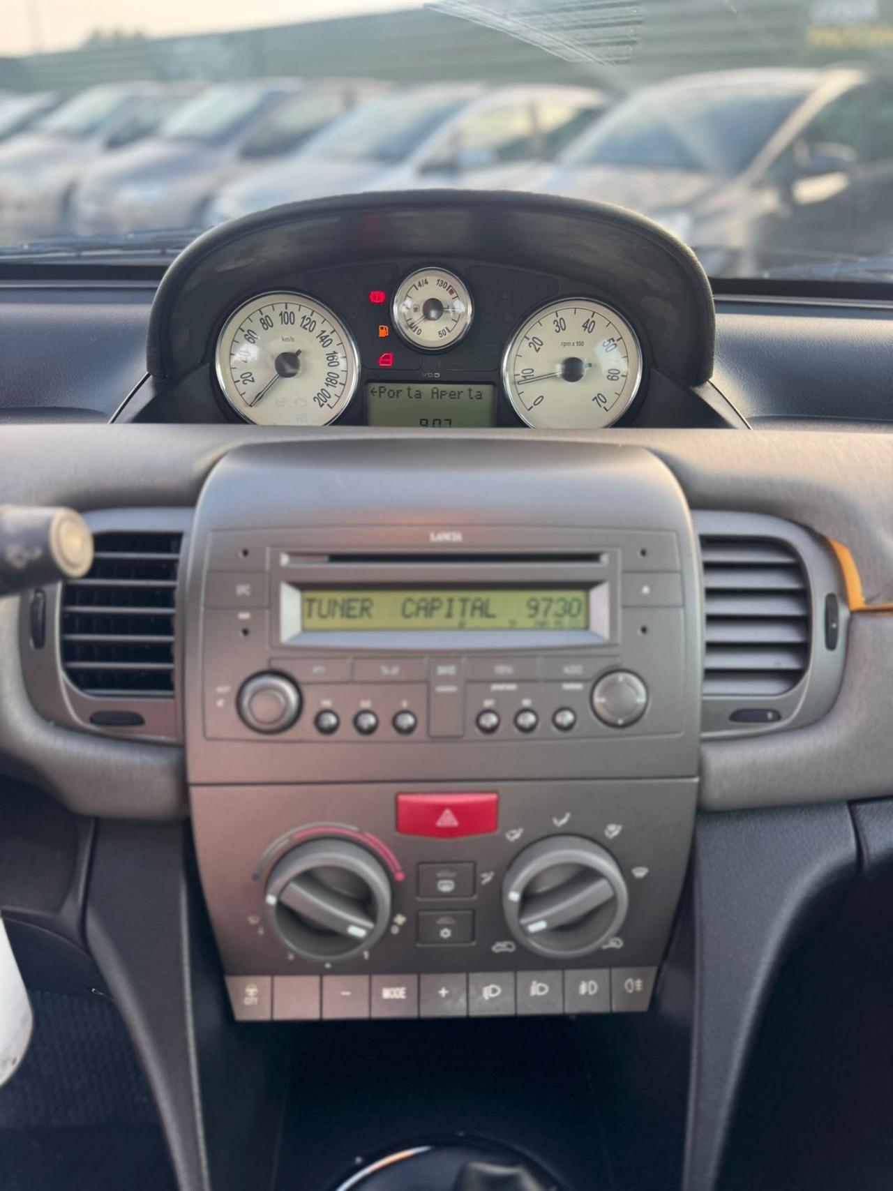 Lancia Ypsilon 1.2 Argento