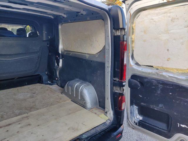 RENAULT Trafic T29 1.6 dCi 120CV PASSO LUNGO - 6 POSTI + CASSONE