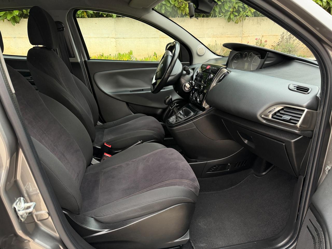 Lancia Ypsilon 1.2 Benzina 70 CV Gold (Euro 6)