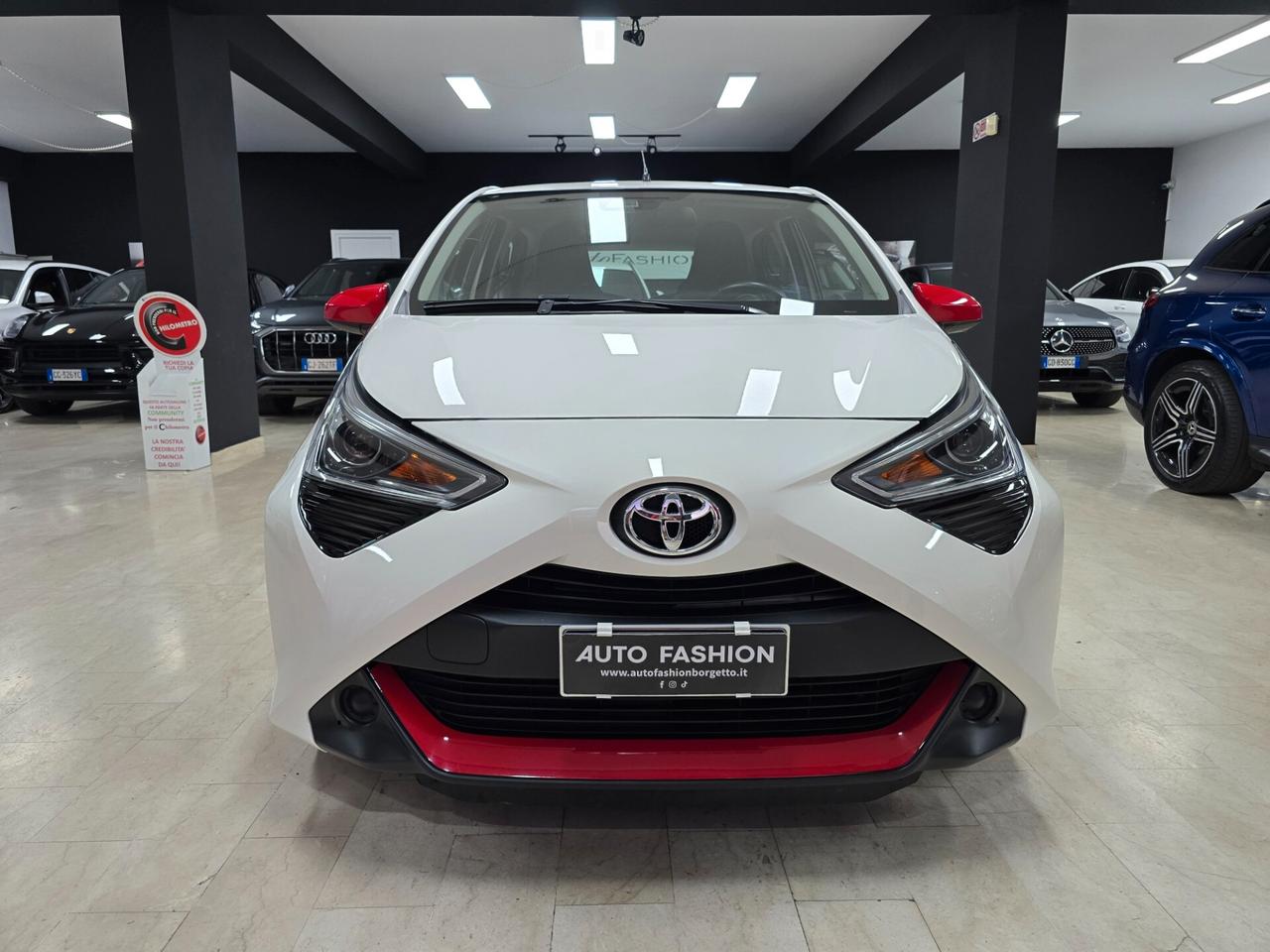 Toyota Aygo 1.0 VVT-i 72 CV 5 porte x-clusiv