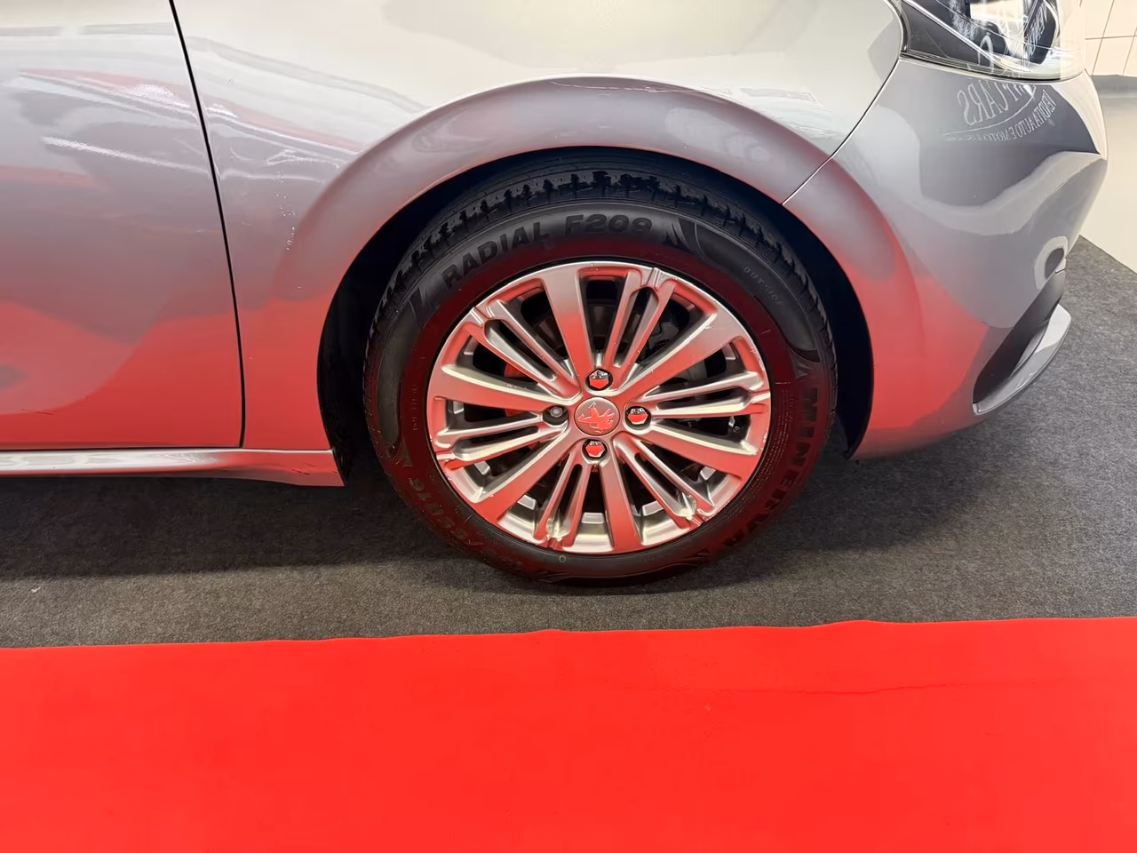 Peugeot 208 PureTech 82 Stop&Start 5 porte Allure