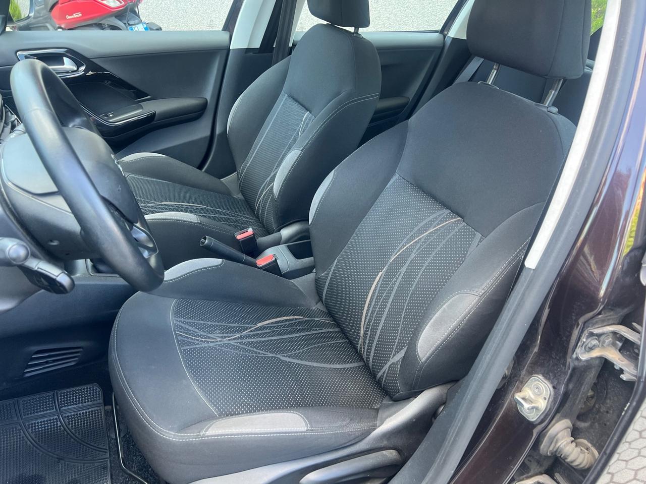 Peugeot 208 1.2 VTi 82 CV 5 porte Active