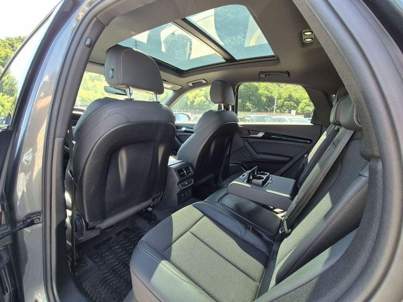 Audi Q5 Sportback 40 2.0 tdi mhev 12V Identity Black quattro s-tronic