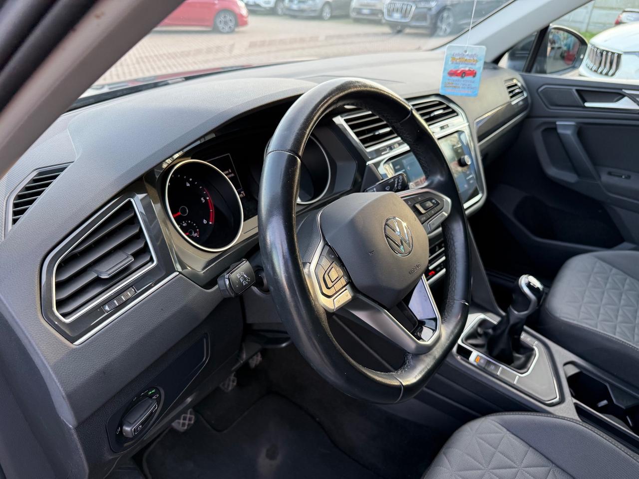Volkswagen Tiguan 2.0 TDI SCR Life OK NEOPATENTATI