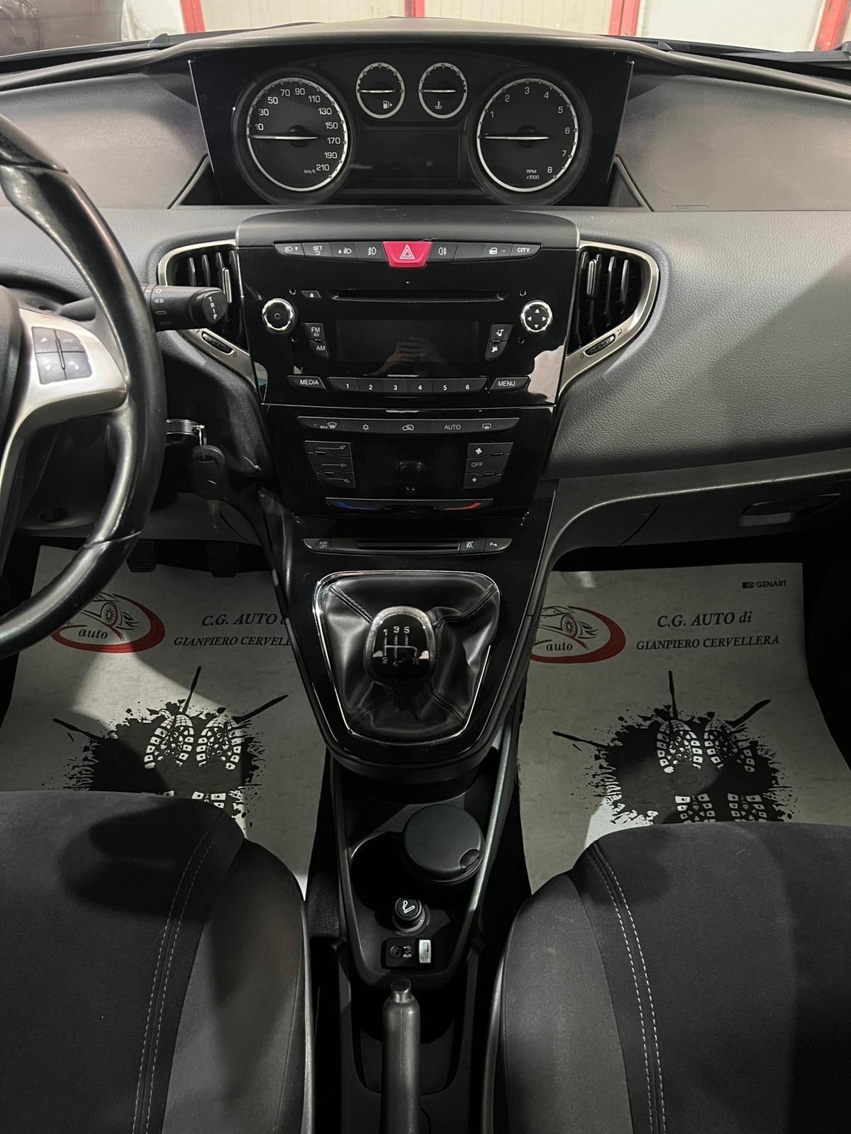 Lancia Ypsilon 1.2 69 CV - 30th Anniversary - 2015