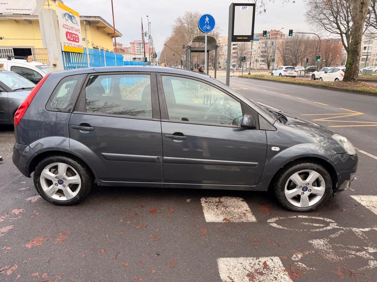 Ford Fiesta 1.2 Benz 5p. Ghia 2007