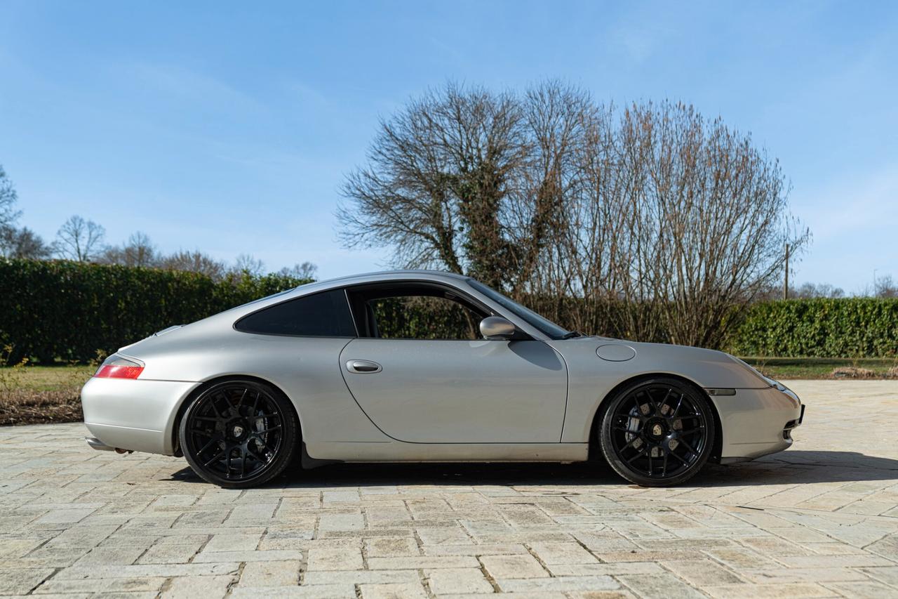 Porsche 996 (911) CARRERA 4 - POR00272