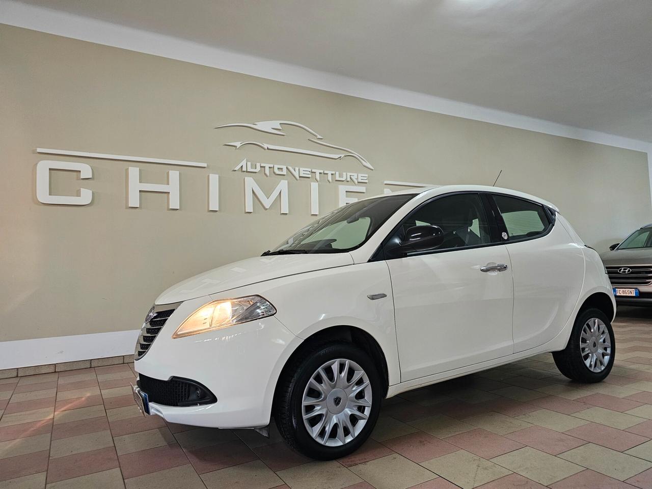 Lancia Ypsilon 0.9 TwinAir 85 CV 5 porte Metano Ecochic Gold