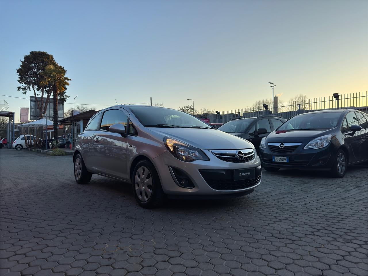 Opel Corsa ADATTA A NEOPATENTATI 1.2 85CV 3 porte GPL-TECH b-color