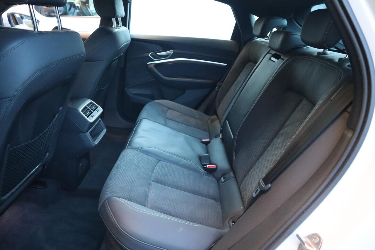 E Tron 55 408PS QUATTRO 1x S-LINE HEAD-UP