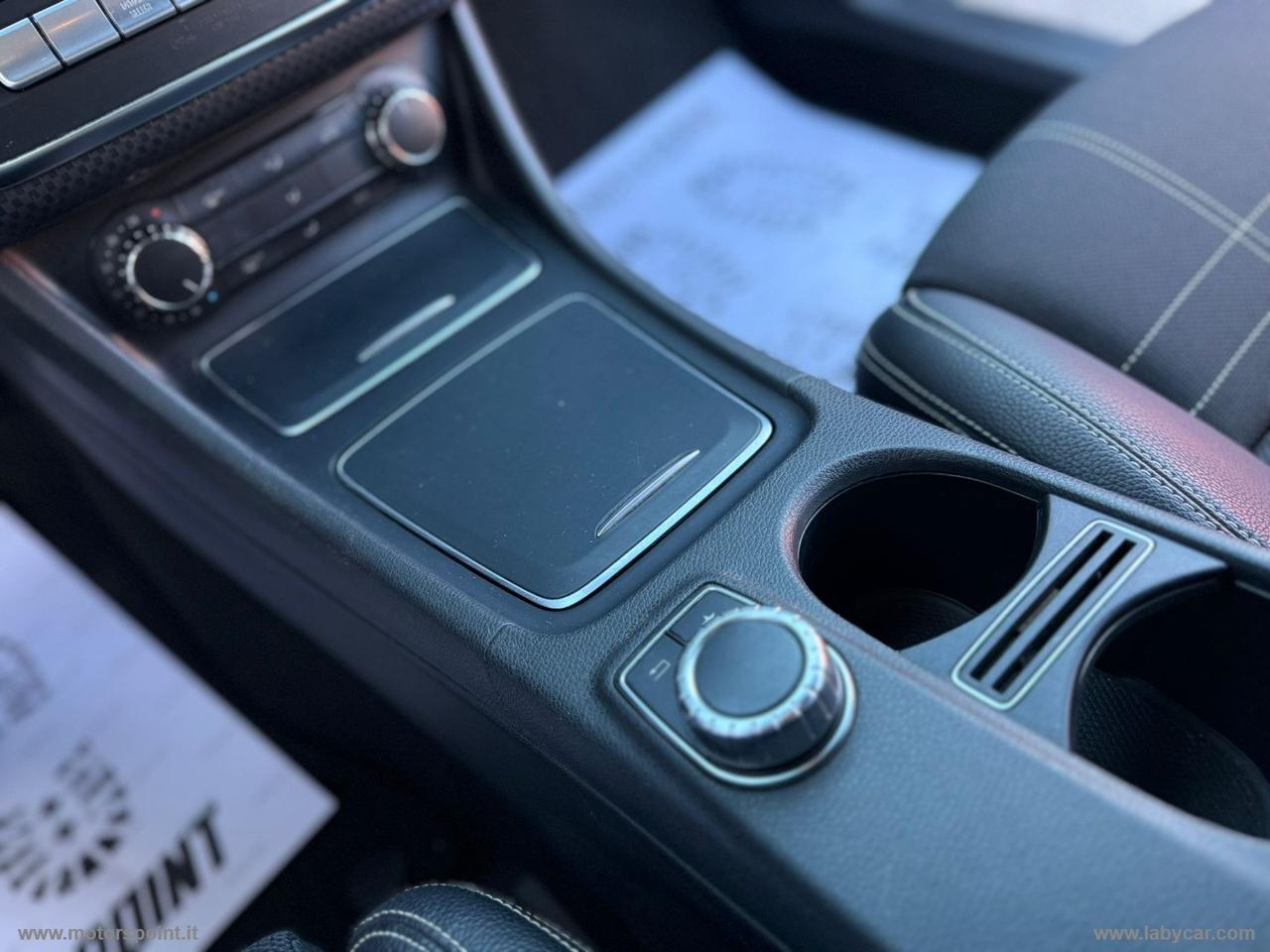 MERCEDES-BENZ A 180 d Automatic Premium