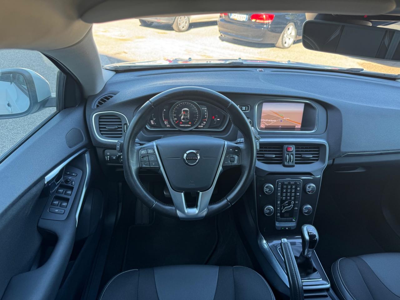 Volvo V40 D2 2.0 120CV Inscription NEOPATENTATI