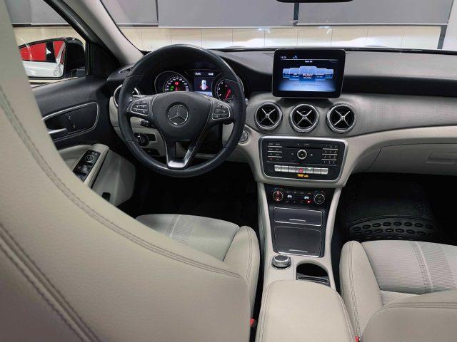 MERCEDES-BENZ GLA 220 PREMIUM 4MATIC AUTO