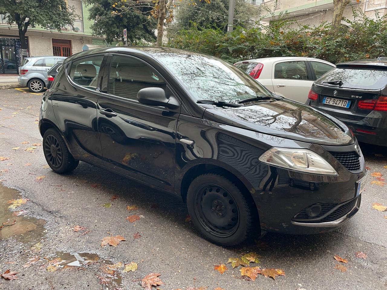 Lancia Ypsilon 1.2 69 CV 5 porte GPL Ecochic Elefantino Blu FINANZ, € 140,00