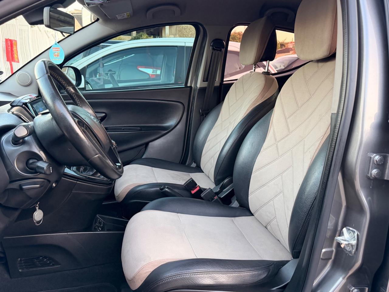 Lancia Ypsilon 1.3 MJT 95Cv PLATINUM IPER FULL
