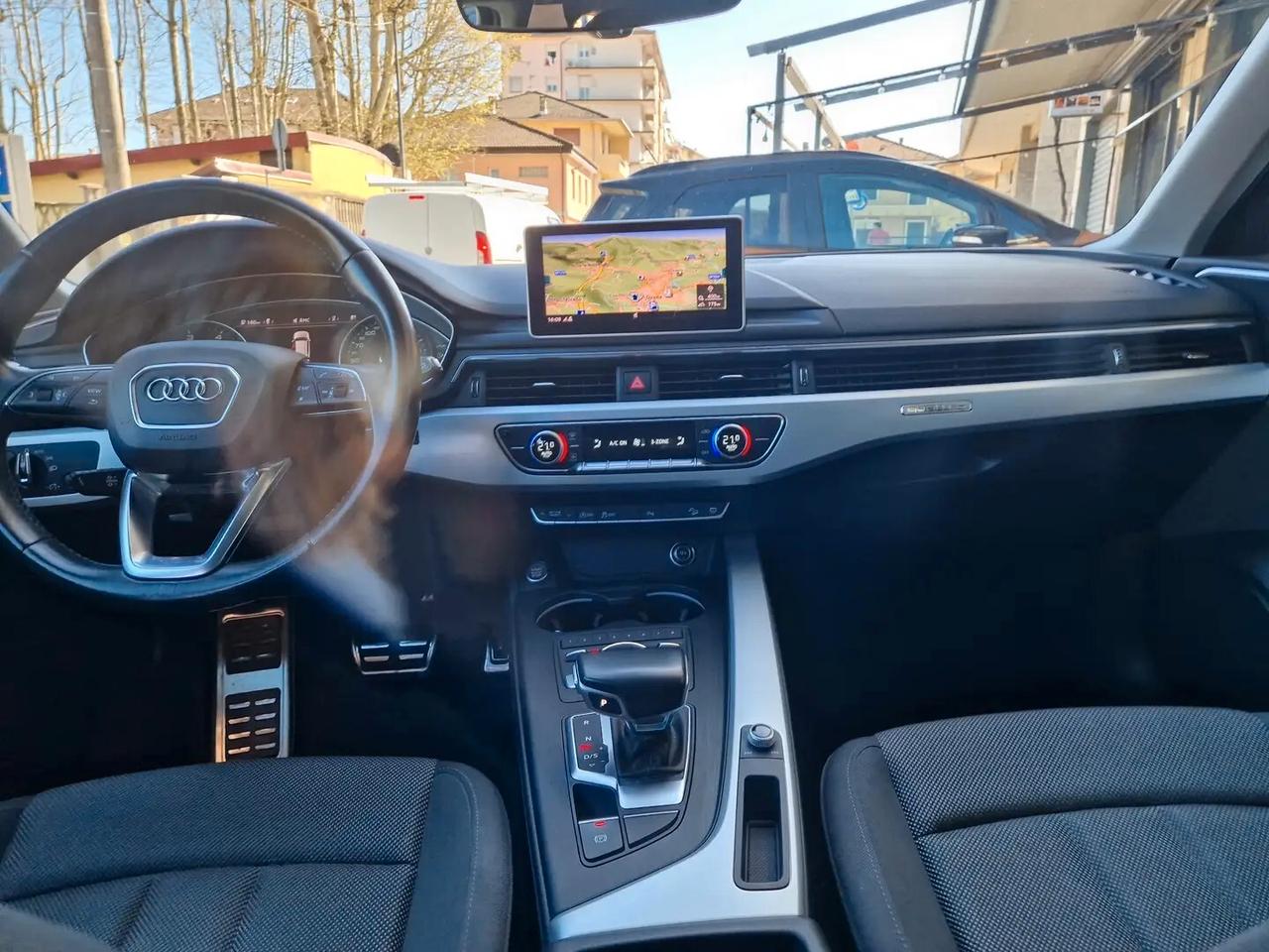 Audi A4 allroad 2.0 TDI 190 CV S tronic TAGLIANDATA