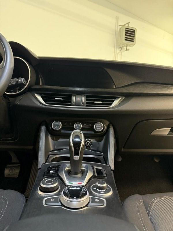 Alfa Romeo Stelvio 2.2 diesel 160CV AT8 RWD anche a 332€
