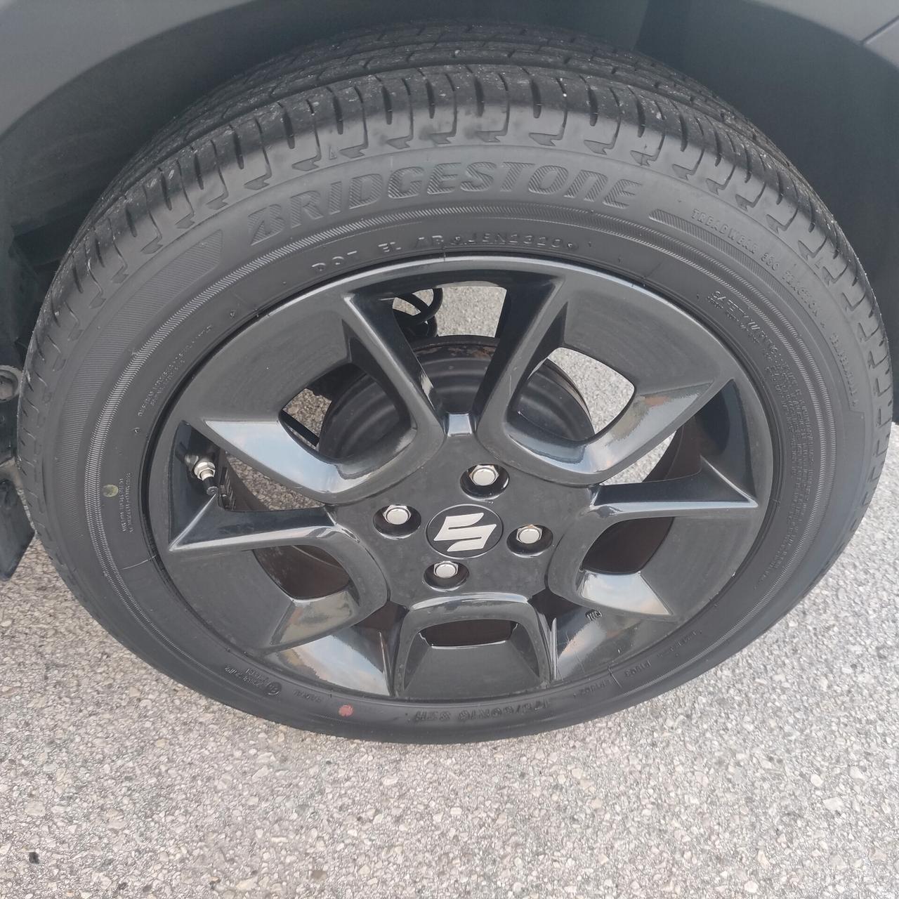 Suzuki Ignis 1.2 Hybrid Top