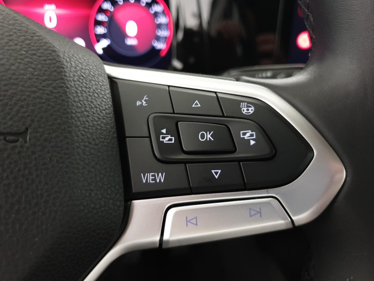 Volkswagen Golf 1.5 etsi evo life 150cv dsg