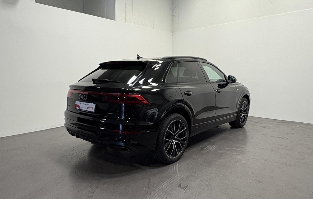 AUDI Q8 45 TDI MHEV TIPTRONIC QUATTRO S-LINE EDITION