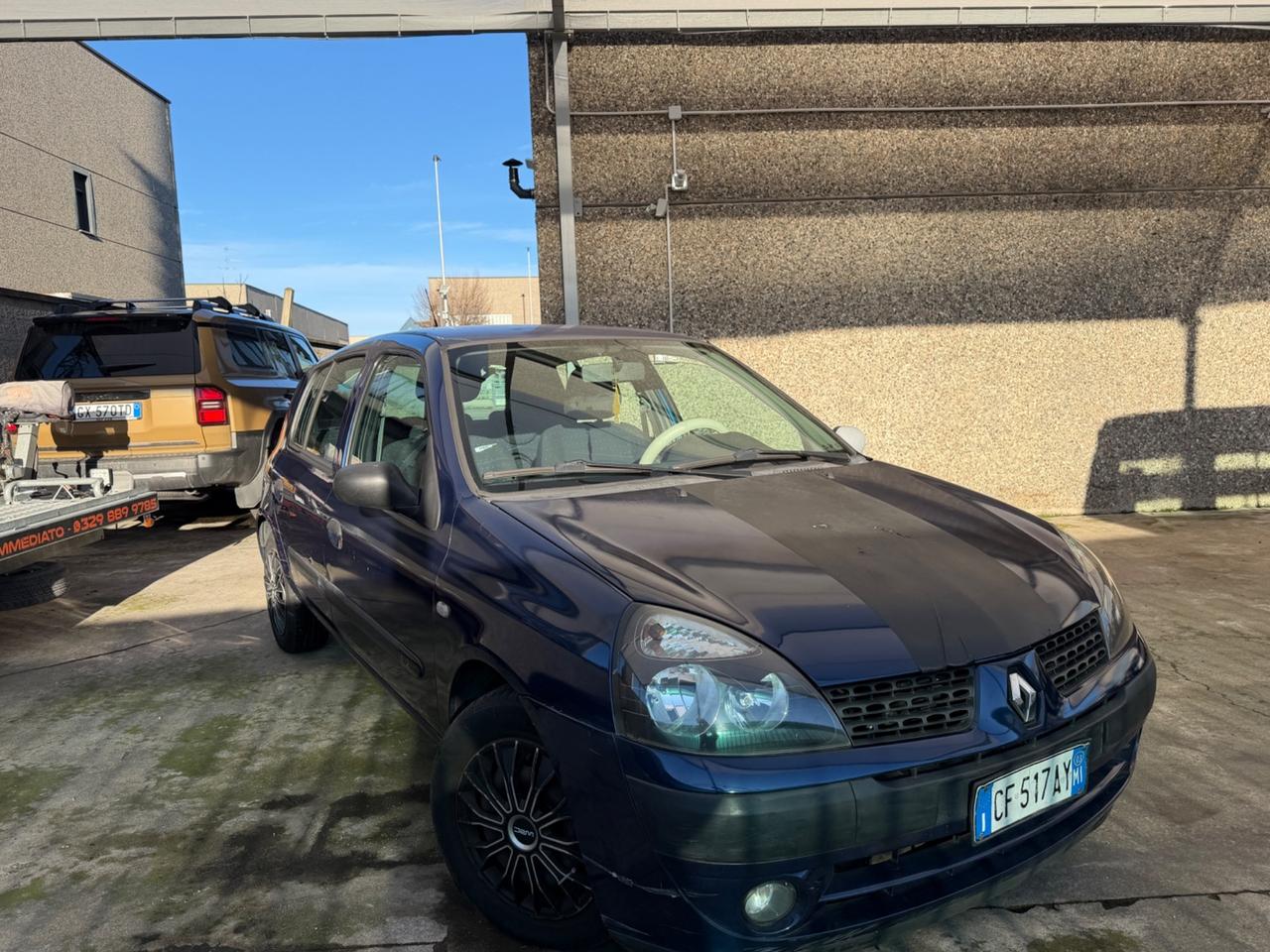 Renault Clio 1.2 BENZINA NEOPATENTATI CONSUMI BASSI