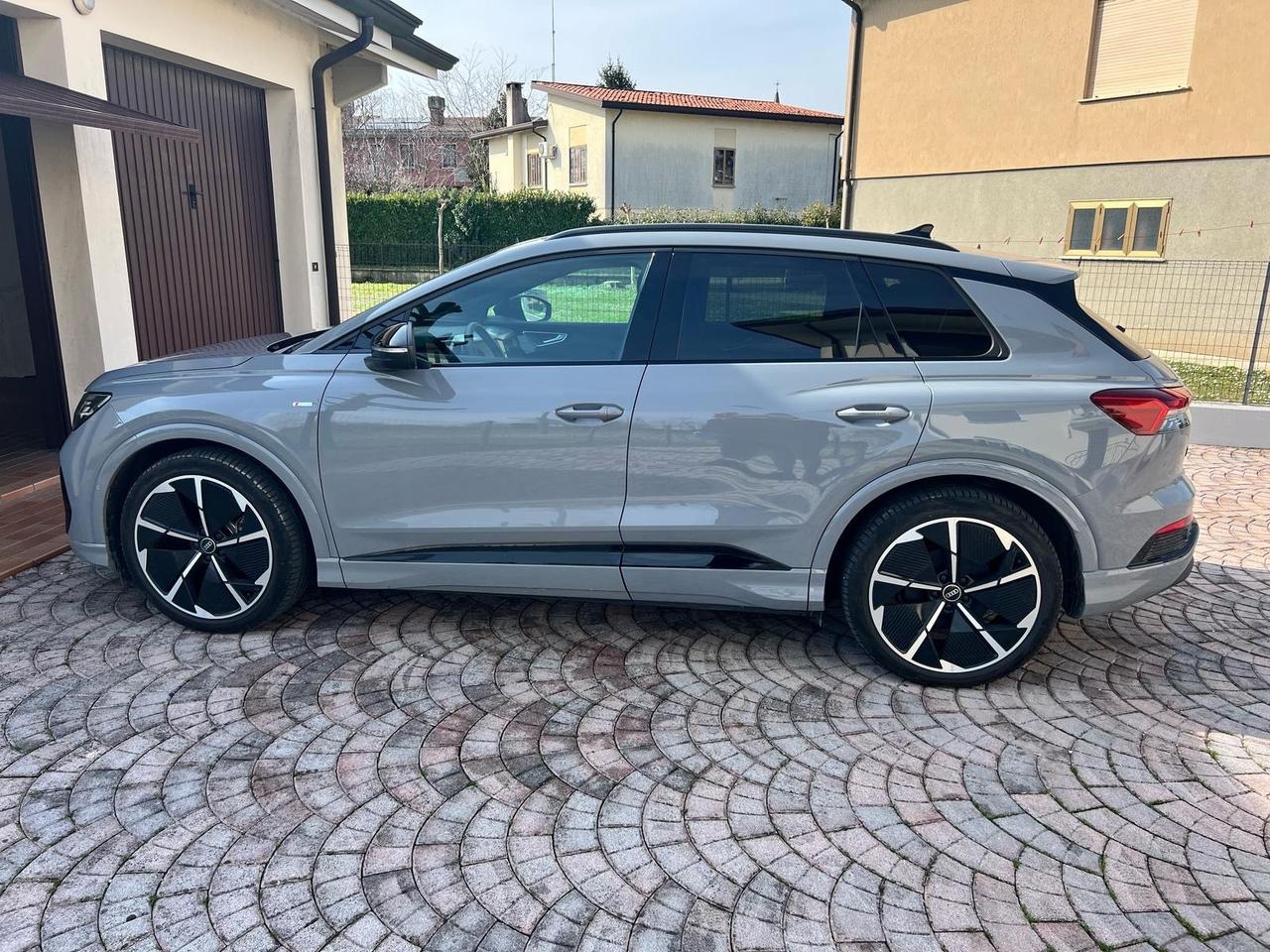 Audi Q4 45 E-TRON S-LINE EDITION FULL FULL (PERMUTO)