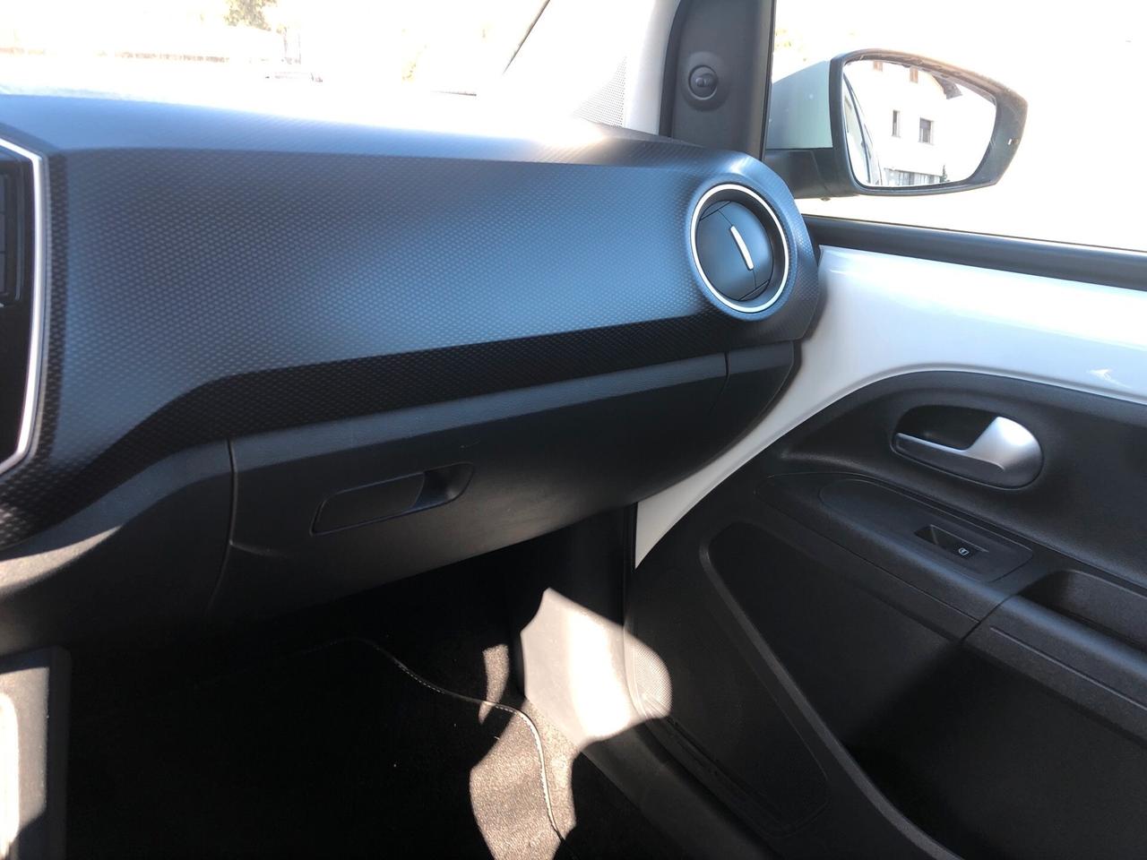 Volkswagen up! 1.0 5p. move BlueMotion Technology