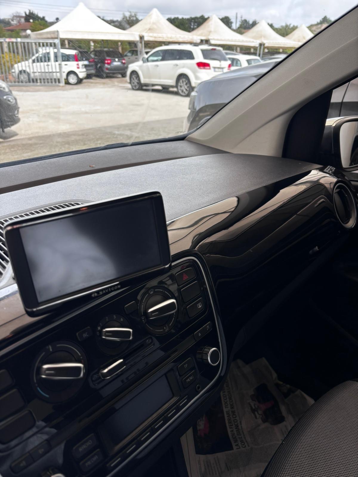 Volkswagen up! 1.0 75 CV high