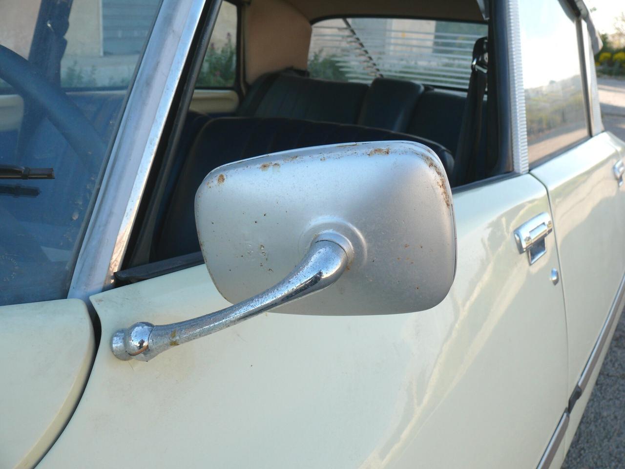 Citroen DS SUPER (M1145)