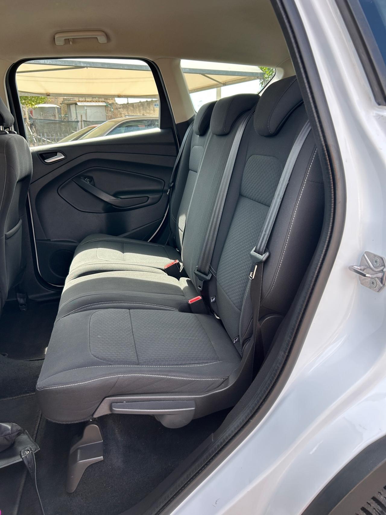 Ford Kuga 2.0 TDCI 120 CV S&S 2WD Business