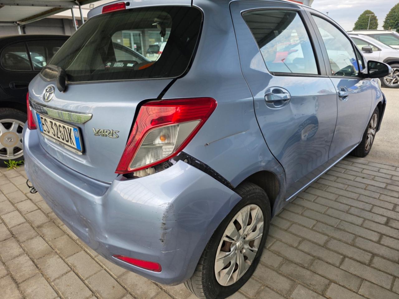 Toyota Yaris 1.0 5 porte Active