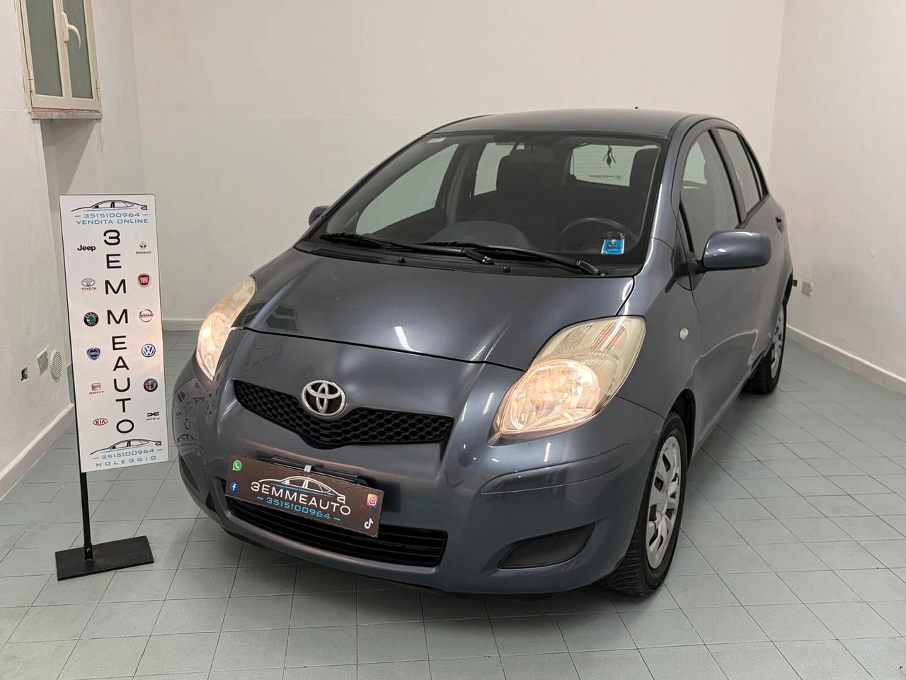 Toyota Yaris 1.0 TUTTO INCLUSO CHIAVI IN MANO LEGGI