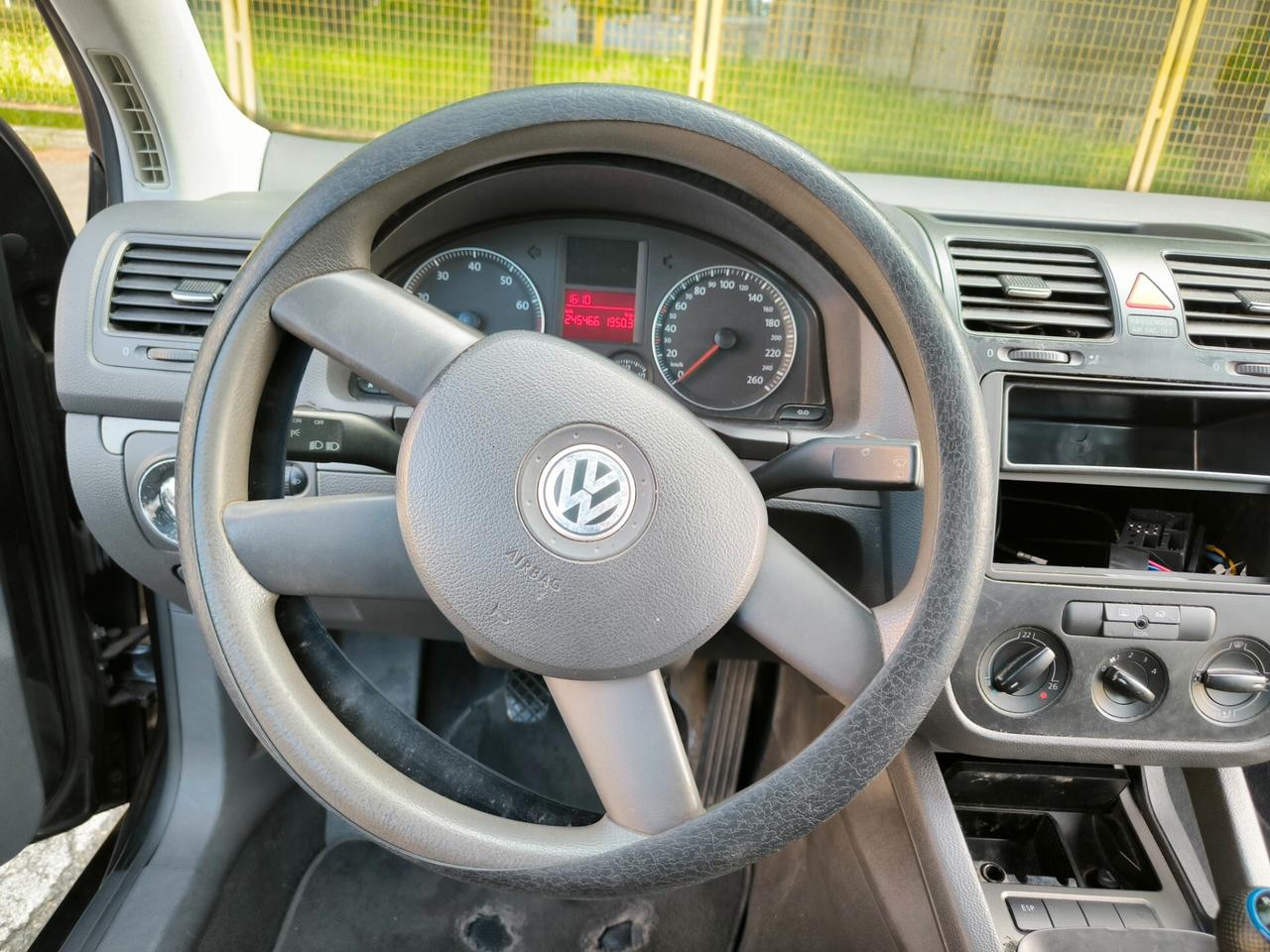 Volkswagen Golf 1.6 16V FSI 5p. Sportline