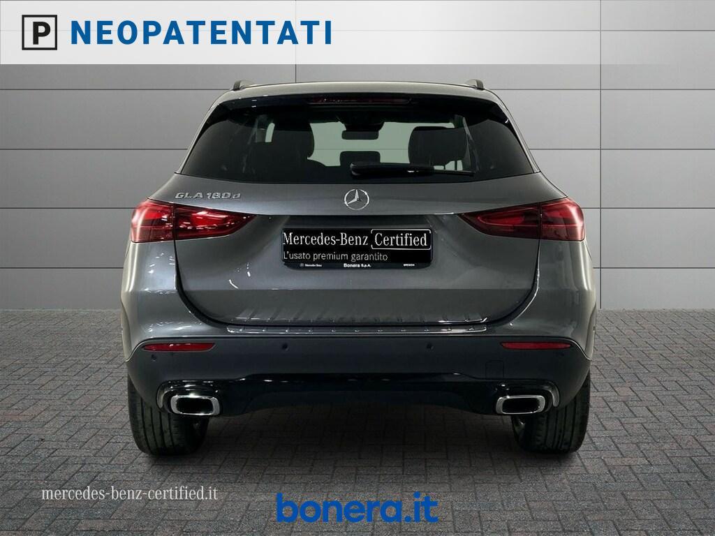 Mercedes GLA 180 180 D Progressive Advanced Plus 8G-DCT