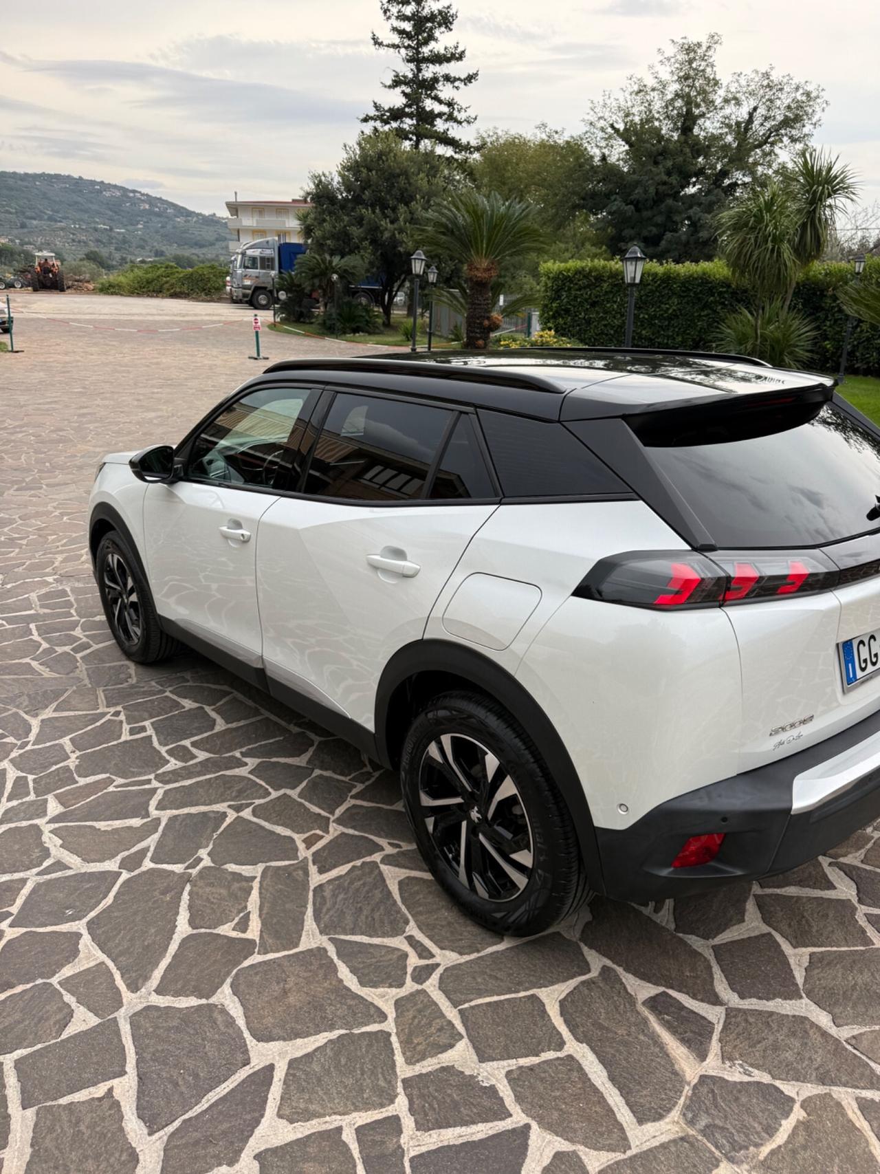 Peugeot 2008 BlueHDi 130 S&S EAT8 GT uni proprietario