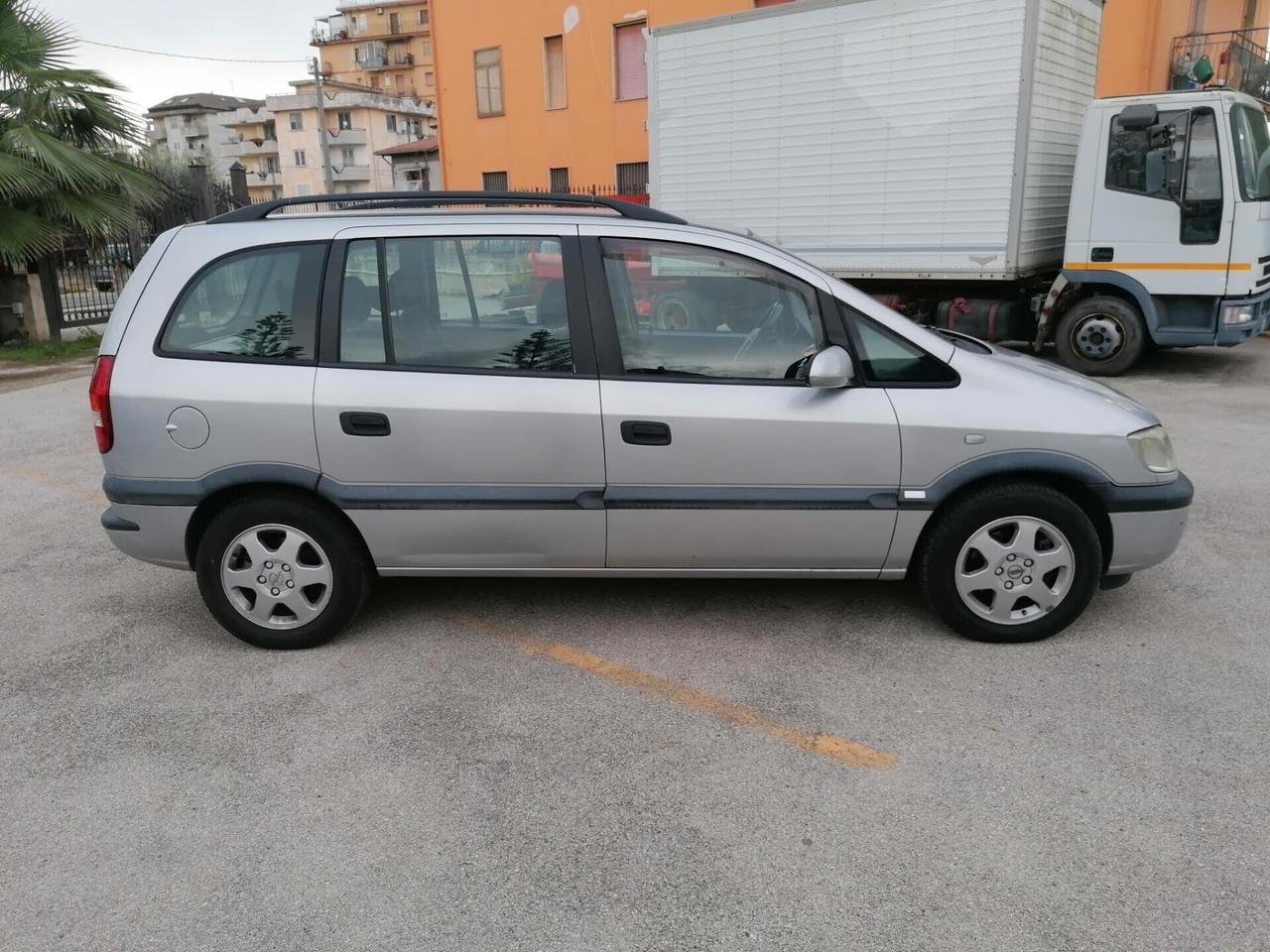 Opel Zafira 1.8 16V cat Elegance