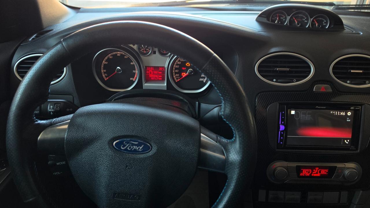 Ford Focus 2.5T (305CV) 3p. RS