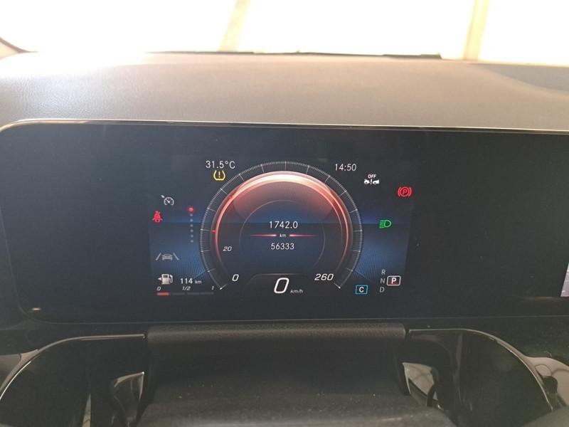 MERCEDES-BENZ GLA 180 AUTOMATIC BUSINESS EXTRA CROSSOVER